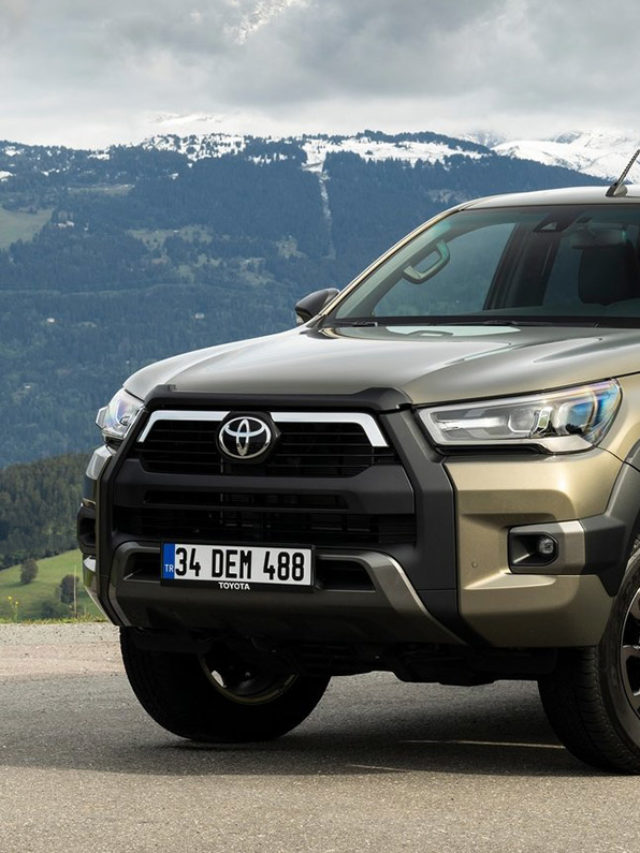 cropped-Toyota-Hilux.jpeg